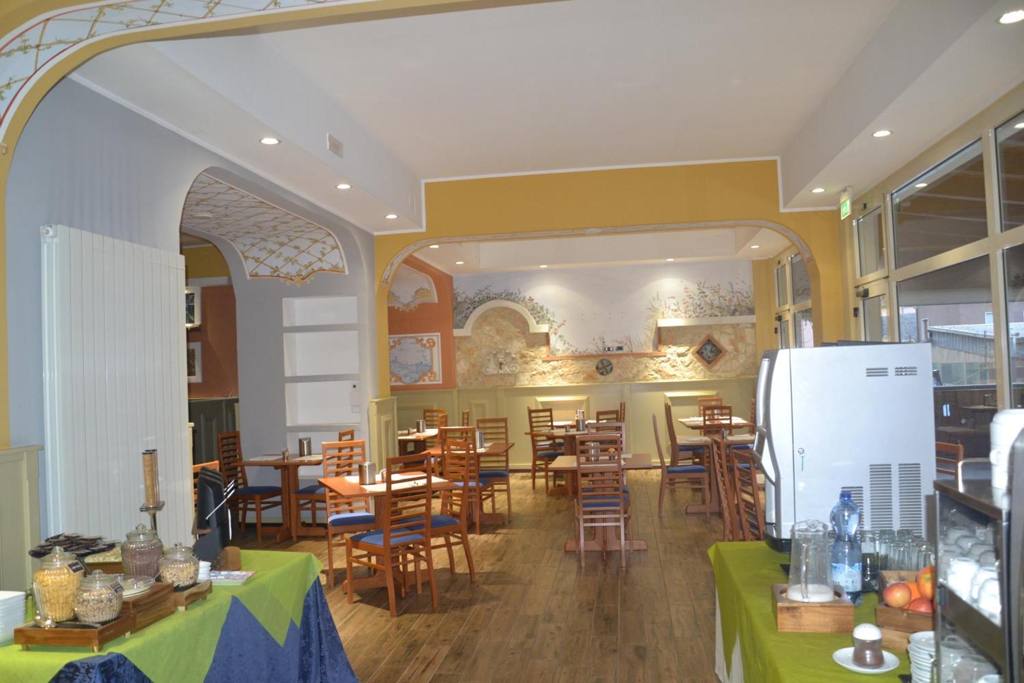 Hotel Azzurro 라킬라 외부 사진